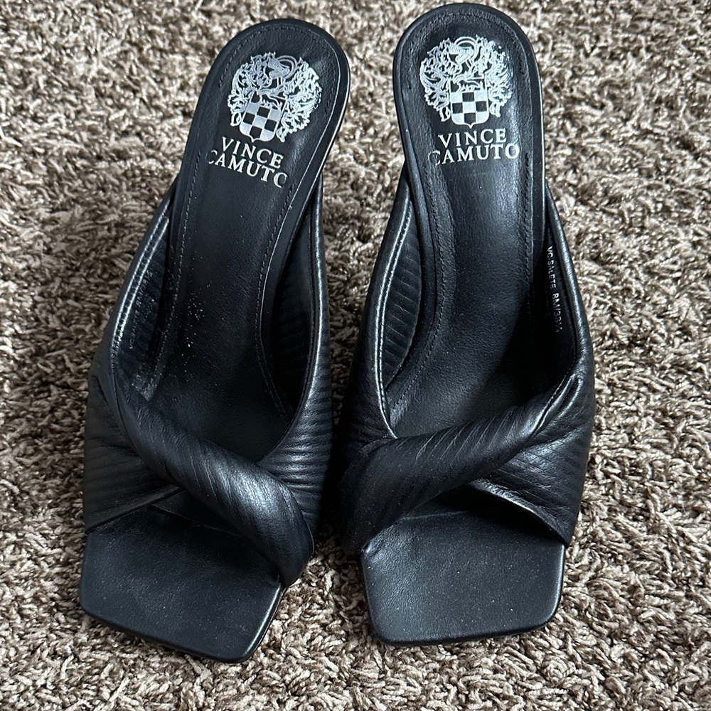 Vince Camuto Black Leather heels 8.